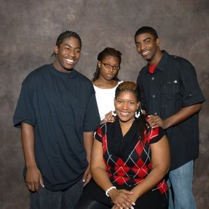 Meet your Posher, Sharone